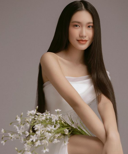 Mặc cho dân mạng mất công tìm ra hint hẹn hò, Hải My và Văn Hậu đều tập trung vào công việc và sự nghiệp riêng, không mảy may để ý đến tin đồn của netizen.