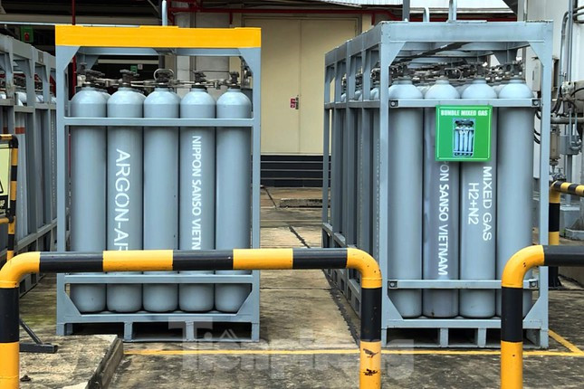 Qua kiểm tra một số cơ sở sản xuất oxy y tế, đại diện Bộ Y tế khẳng định nguồn sản xuất, cung cấp oxy y tế đủ để đáp ứng nhu cầu các tỉnh phía Nam, đặc biệt là TP.HCM để điều trị bệnh nhân COVID-19.