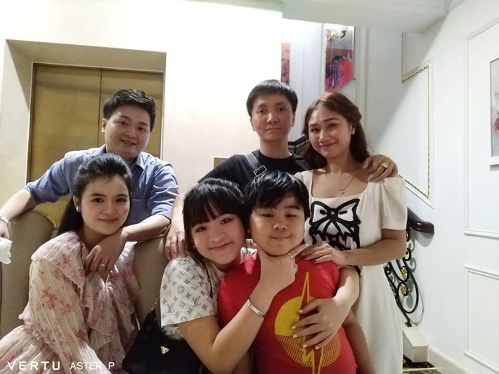 Được bước những bức ảnh trên trang cá nhân của bà Nguyễn Phương Hằng là kỉ niệm sinh nhật tuổi 15 của "ái nữ" duy nhất trong gia đình là Natalie.