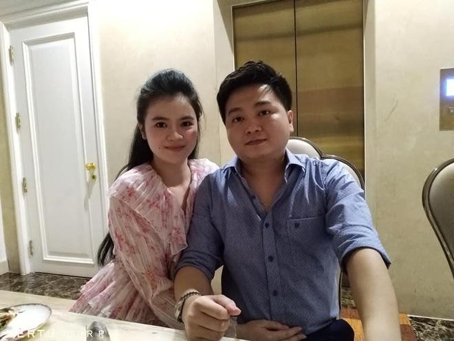 Bởi trước đó, Quế Long từng gây chú ý khi xuất hiện cực xinh đẹp trong ngày ăn hỏi cùng chồng thiếu gia vào tháng 5 vừa qua.