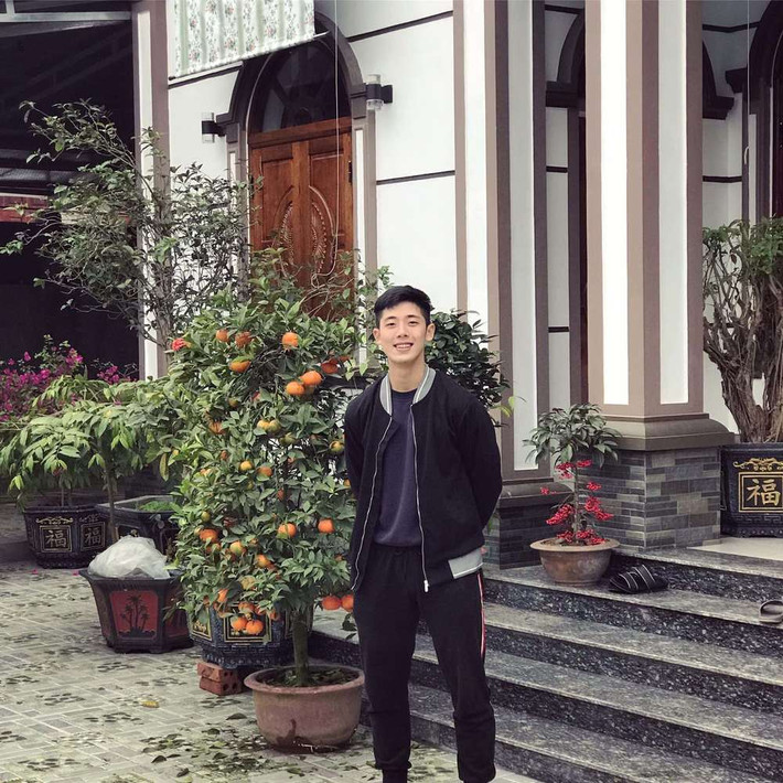 Quân chia sẻ thời gian đầu vào trường anh chàng soái ca quân đội này từng gặp không ít khó khăn để thích ứng.