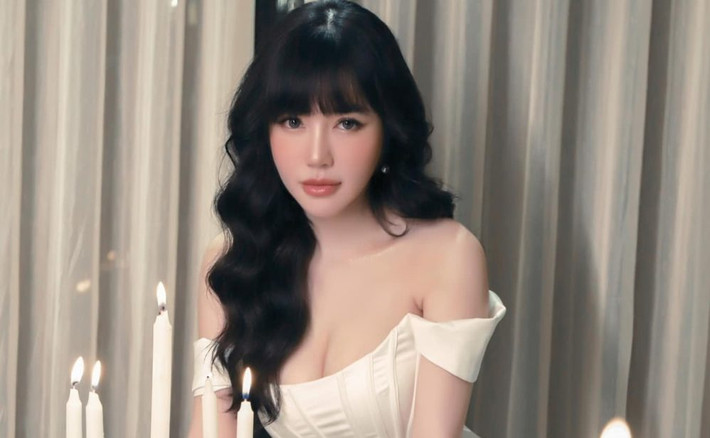 Có lẽ cựu hotgirl đình đám một thời đang muốn tìm một tình yêu đích thực chăng?