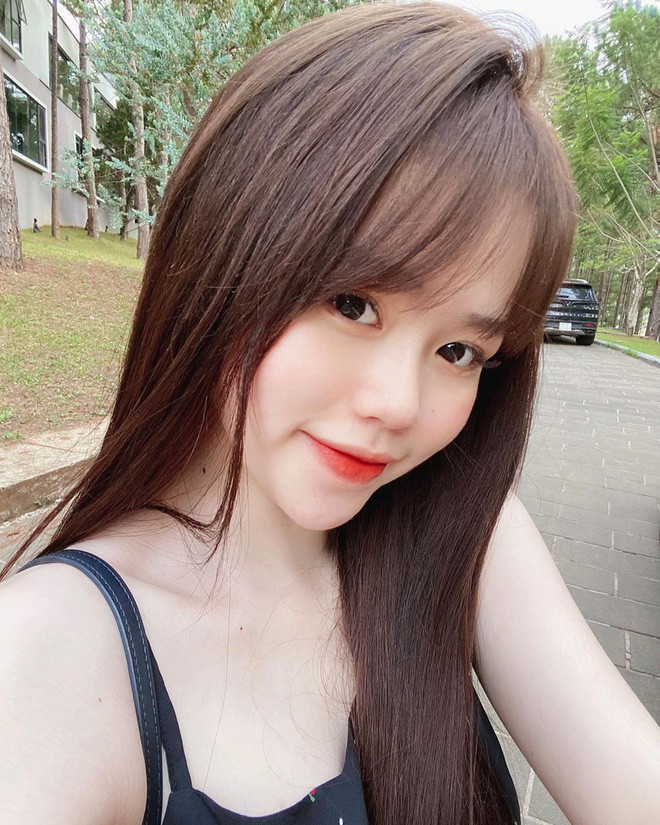 Quá nhiều bằng chứng nhưng tới nay cả Huỳnh Anh và R.Tee vẫn chưa một lần xác nhận mối quan hệ.
