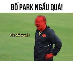 Ngoài việc hờn, nhiều biểu cảm của HLV Park Hang Seo còn được dân mạng chế ảnh "tức đỏ người".
