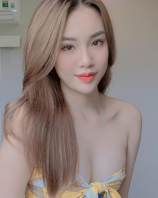 Tính đến nay, Ngọc Mai đã trở thành nữ tiếp viên hàng không hãng Vietjet Air được gần 2 năm.
