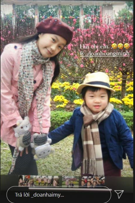 Doãn Hải My hé lộ hình ảnh lúc còn nhỏ chụp khi đi chơi Tết cùng cậu em trai hot boy.
