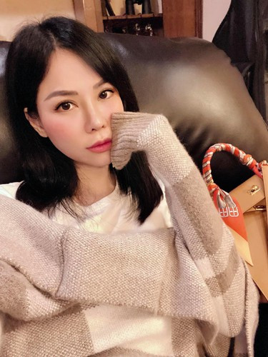 Nhắc đến Lan Phương, nhiều người không khỏi bất ngờ vì mối quan hệ thân thiết của cô với các tình cũ của ba chồng - tỷ phú Hoàng Kiều. Trong đó có 2 bạn gái kém tuổi là Ngô Lan Anh và "nữ hoàng nội y" Ngọc Trinh.