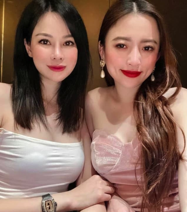 Lan Anh và Lan Phương cũng thường xuyên đi ăn, đi chơi cùng nhau.