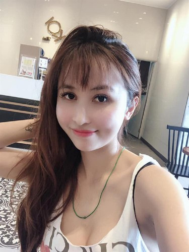 Trả lời những bình luận của netizen, Mina không hề khó chịu mà lại tiếp nhận khá tích cực.