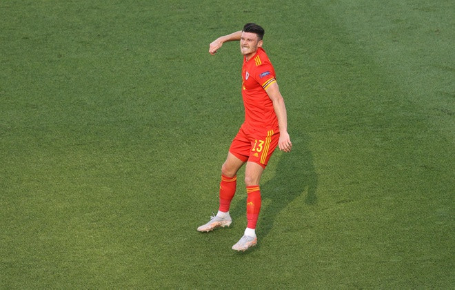 Dù đã một lần đưa được bóng vào lưới của xứ Wales, nhưng bàn thắng của Thụy Sĩ không được công nhận vì lỗi việt vị.