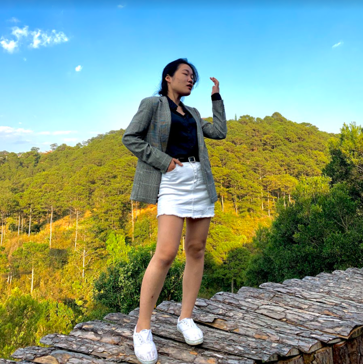 Không cần phải xinh đẹp, Lê Thuỵ vẫn nổi bật với thần thái và cá tính đặc trưng