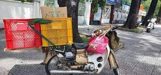 Một trong những nguyên nhân khiến chàng trai 30 tuổi quyết định làm vậy là vì muốn trả ơn cho đời. Theo anh Lâm kể, vào đầu tháng 7, ông nội anh không may đi lạc. Trên đường tìm kiếm, anh đã chứng kiến rất nhiều người có hoàn cảnh khó khăn vì không có chỗ ngủ nên phải lang thang hoặc nằm ngay ngoài đường. Điều đó đã khiến anh suy nghĩ không thôi và quyết định phải hành động.