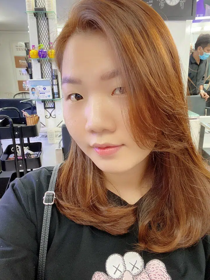 Cụ thể trợ lý Ngọc Trinh đăng story và tag những người bạn trên trang cá nhân với giọng hờn dỗi.