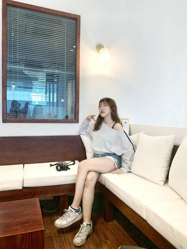 Đoan Minh thường xuyên sẻ hình ảnh đời thường của mình lên mạng xã hội.