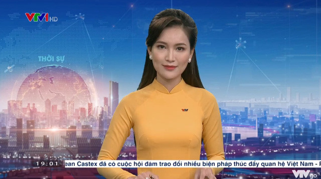 Linh Thủy là một trong những MC bản tin Thời sự 19h được yêu thích trên sóng VTV. Cô bắt đầu trở lại với công việc này từ cuối tháng 10/2021, sau thời gian tham gia tổ chức sản xuất và dẫn Vấn đề hôm nay cũng như một số chương trình chính luận khác.