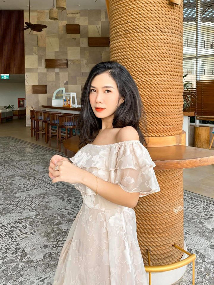 Không chỉ có nhan sắc, Chù còn sở hữu vóc dáng cực nóng bỏng.