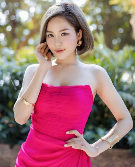 Mới đây, hot girl Trâm Anh tiếp tục là cái tên thu hút sự chú ý của dân tình trên mạng xã hội sau khi cô nàng đăng tải bức ảnh làm đẹp gây sốt bần bật.
