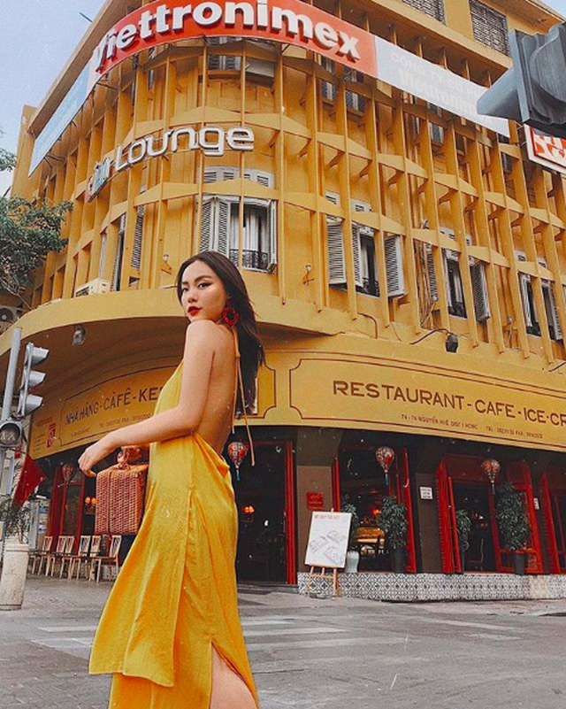 Ngược lại, khi Hà Trúc đăng ảnh chuyển khoản thì lại có người nói "khoe khoang quá, làm từ thiện không ai đăng lên đâu?!".
