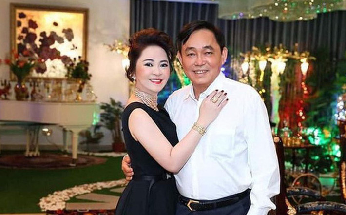 Thời điểm hiện tại, đôi vợ chồng doanh nhân Huỳnh Uy Dũng và Nguyễn Phương Hằng vẫn luôn là đề tài được netizen bàn tán xôn xao trên mạng.