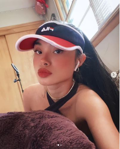 Trước đó, Phương Uyên cũng nhận phải những bình luận nhắn nhủ nên hạn chế việc khoe thân trên MXH lại