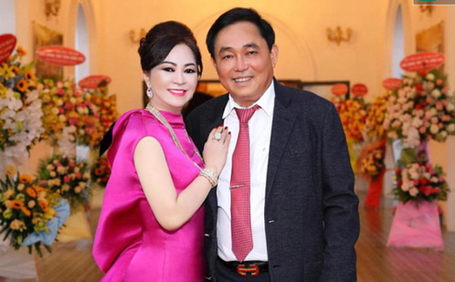 Được biết, bà Phương Hằng và đại gia Huỳnh Uy Dũng kết hôn vào năm 2010, tính đến nay cuộc hôn nhân này cũng đã được hơn 20 năm.