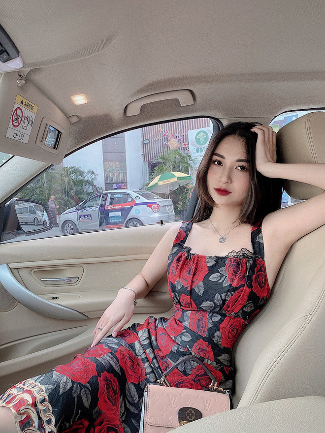 Scandal lộ clip nóng khiến hot girl Về Nhà Đi Con phải tạm lánh mặt, đồng thời khóa hết các trang cá nhân có liên quan.