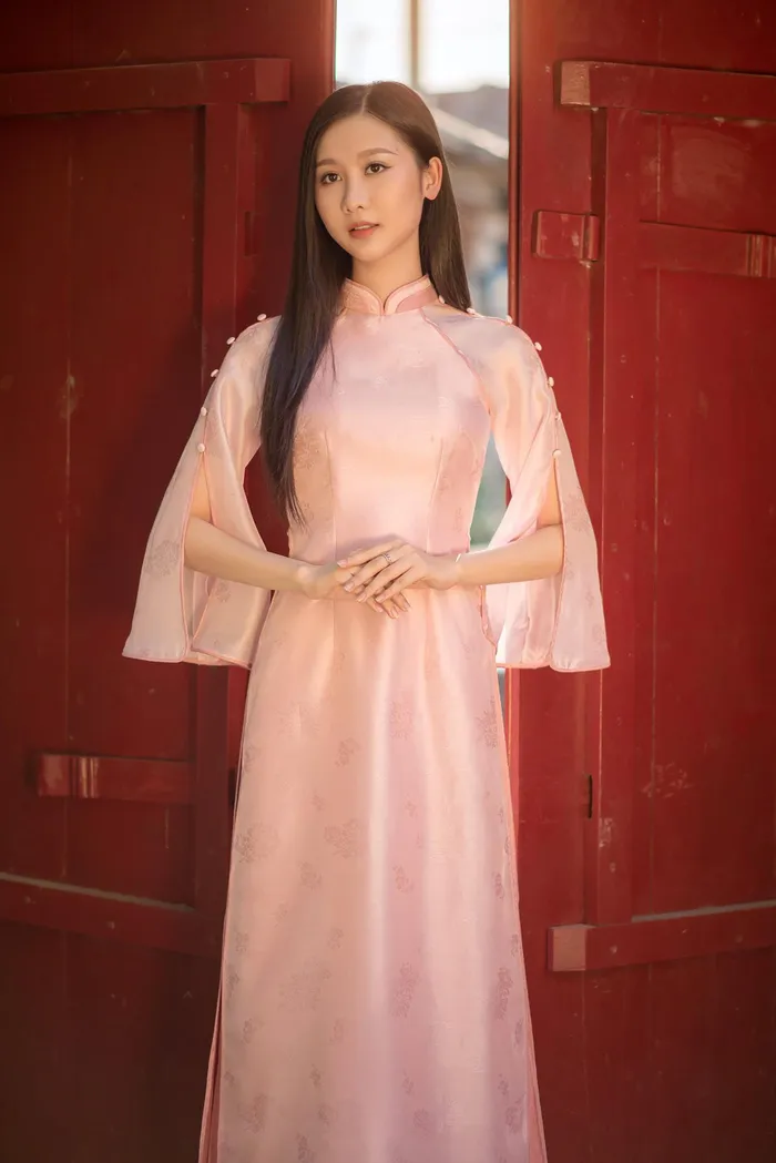 Quế Anh vẫn luôn thầm cảm ơn vì thanh xuân của mình đã ghi dấu tại đây, cùng có những kỉ niệm thật đẹp ở Hoa hậu Việt Nam 2020.