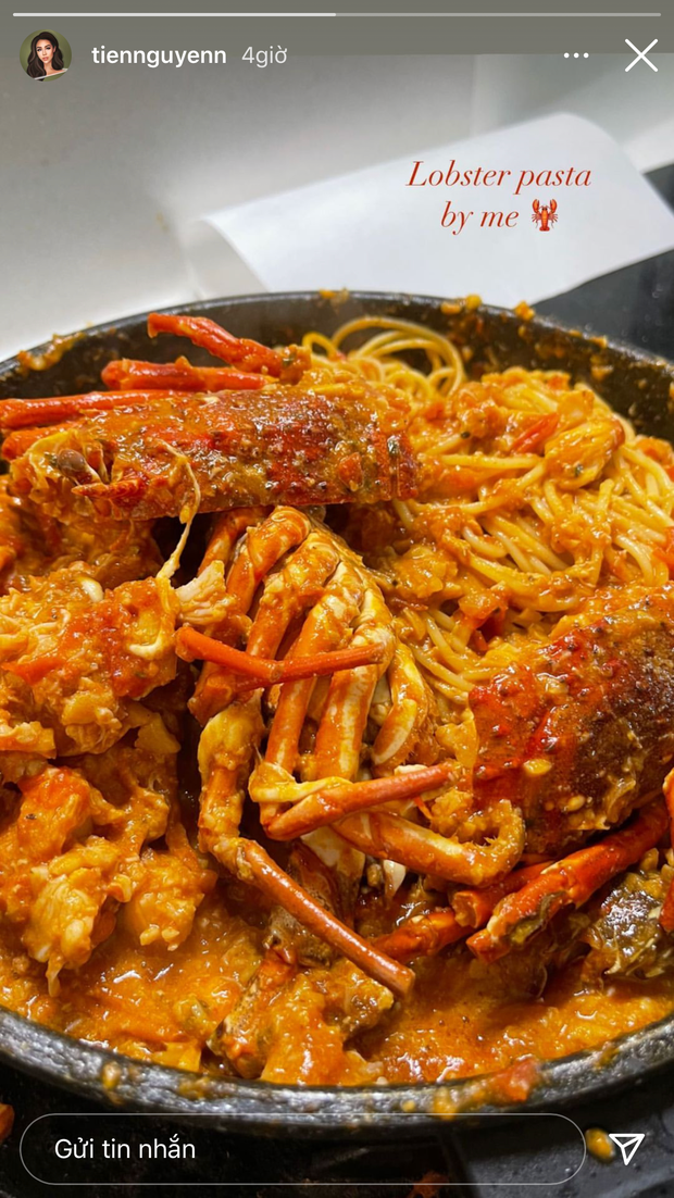 Nhưng bất ngờ nhất là ái nữ nhà tỷ phú Johnathan Hạnh Nguyễn còn làm được cả những món khó như pasta tôm hùm.