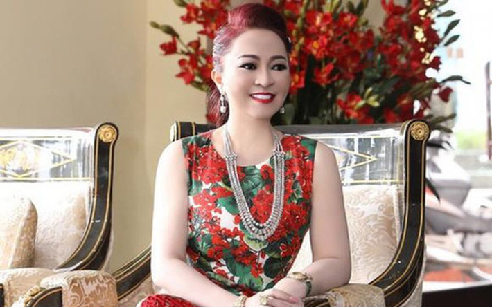 Nhiều netizen sau khi xem xong đoạn clip đã bày tỏ sự đồng tình với quan điểm của bà Phương Hằng. Qua những chia sẻ của nữ đại gia, nhiều người còn gửi lời chúc mừng đến những ai may mắn được trở thành con dâu của bà.