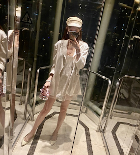 Kể từ đây cuộc sống của gái xinh nghiện phẫu thuật thẩm mỹ Aby đã bước sang một trang mới sự nghiệp cũng lên như diều gặp gió. Cô trở thành gương mặt đại diện cho nhiều thương hiệu, nhãn hàng, chỉ cần có sự xuất hiện của cô trong các sự kiện đã thu về cát xê không tưởng.