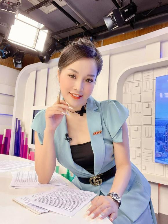 Trên trang cá nhân, Lê Minh Hương thường xuyên khoe cuộc sống sang chảnh đúng chuẩn nhà giàu.
