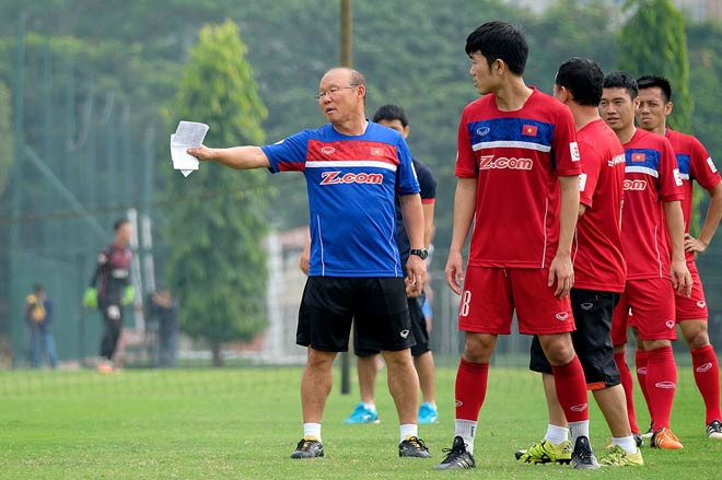 Ở giai đoạn này, các trận đấu tại vòng loại thứ 3 World Cup 2022 là cơ hội cho HLV Park Hang Seo một lần nữa chứng tỏ khả năng nhằm tạo ra bản hồ sơ huấn luyện hoàn hảo, tạo lợi thế trong đàm phán với VFF, hoặc đội bóng nào muốn có sự phục vụ của ông.
