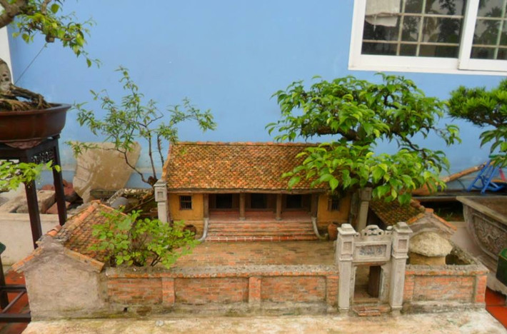Không tiết lộ về giá mua tiểu cảnh, anh Quý hóm hỉnh chia sẻ: "Tùy vào nhận định của mỗi người, nhưng chơi cây cảnh và công sức bỏ ra cho tác phẩm, yêu thích nghệ thuật mới là điều quan trọng nhất và vô giá". Ảnh: FBNV.