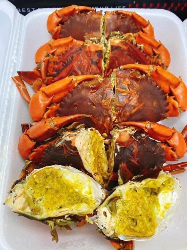 Cua hai da là đặc sản nổi tiếng ở Cà Mau. Do thịt thơm ngon đặc biệt, nhiều du khách sẵn sàng chi số tiền lớn để thưởng thức loại cua này. Ảnh: Haisanhoanglong
