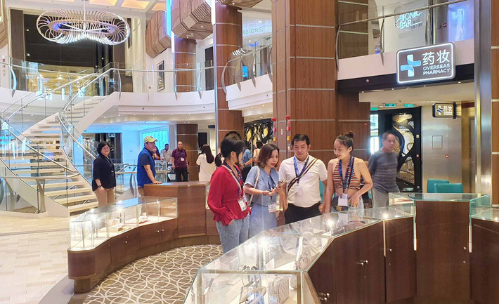 Theo tiết lộ của thuyền trưởng Wu Huimi, năm 2024, Spectrum of the Seas sẽ khởi hành theo hành trình mới kéo dài 12 ngày tới Nha Trang, Huế, Phú Mỹ, và ghé Đài Loan, Nhật Bản. Ảnh: Baodautu