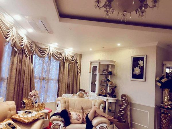 Căn hộ của Quỳnh Nga thiết kế theo phong cách châu Âu với những món đồ sang trọng. Ảnh: FBNV