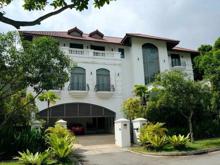 Tháng 8/2021, sau khi nhận chức CEO TikTok, Chew được cho là ở "giai đoạn đầu" mua ngôi nhà gỗ tại Singapore với giá trị 63,5 triệu USD. Ảnh: Mail
