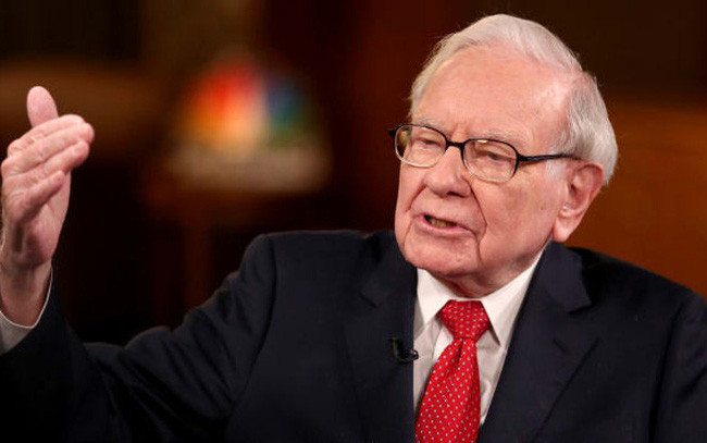 Tỷ phú Warren Buffett là một trong những người làm từ thiện nhiều nhất thế giới. Ông hiện sở hữu gần 80 tỷ USD. Warren Buffett đã cho đi số cổ phiếu trị giá hơn một phần ba số tài sản của mình.