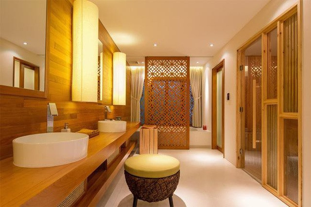Không gian phòng tắm trong biệt thự của Quang Dũng được bài trí chẳng khác một khách sạn hạng sang. Ảnh: Lao động.