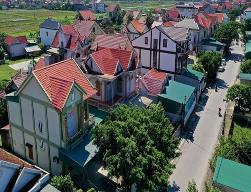 Xã Đô Thành hiện có đến nghìn tỷ phú, trong đó, nhiều người đã thành lập công ty, tạo việc làm cho nhiều lao động địa phương. Ảnh: Zing.