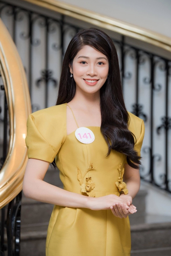 Ngay từ vòng sơ khảo, nữ tiếp viên hàng không Vân Ly đã thu hút nhiều sự chú ý của công chúng với nụ cười duyên dáng cùng vóc dáng chuẩn, chiều cao 1m75 cùng các số đo 87-65-95. Ảnh: HHVN.