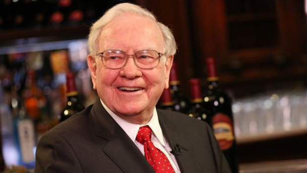 Warrent Buffett là vị tỷ phú lạ đời nhất khi đứng trên cương vị một ông bố. Bởi lẽ trong cuộc sống ông luôn giấu nhẹm chuyện mình là một người giàu có với con cái.
