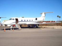 Năm 2001, một chiếc máy bay Gulfstream II khác được bán trực tuyến với giá 4,9 triệu USD. Ảnh: Globalair.
