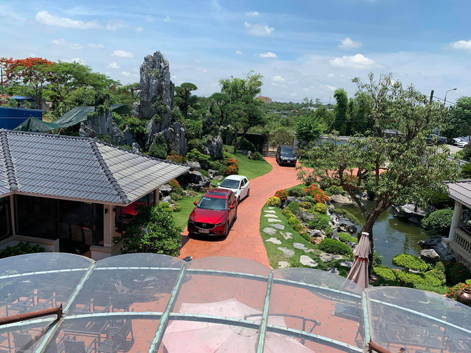 Thông tin đăng tải cho biết, biệt thự rộng 800 m2, nằm trong khu vườn 1.200 m2, toàn bộ diện tích khu biệt thự vườn là 2.000m2. Ảnh: Khắc Thành