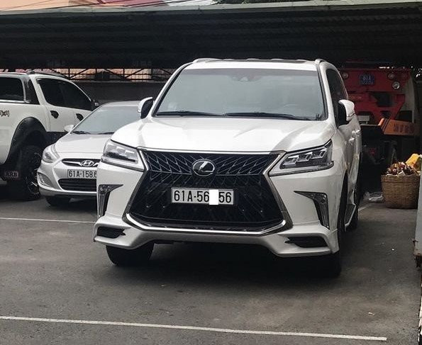 Lexus LX570 đeo biển số "năm lộc" của đại gia Bình Dương. Ảnh: Internet.