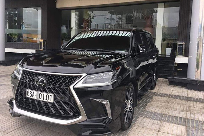 Người sở hữu Lexus LX570 Super Sport 2018 hơn 10 tỷ đồng đầu tiên tại miền Tây là một đại gia tại Kiên Giang. Ảnh: Tâm Võ.