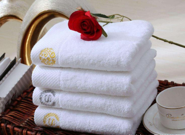 Khăn tắm ở khách sạn thường được tẩy rửa bằng một loại hóa chất, nhưng không ai đảm bảo rằng vi khuẩn sẽ bị triệt tiêu hoàn toàn.