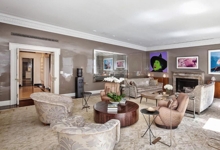 Bà Jacqueline Kennedy, phu nhân Tổng thống Mỹ John F. Kennedy lớn lên trong một căn nhà hai tầng khá giản dị tại Park Avenue, New York.