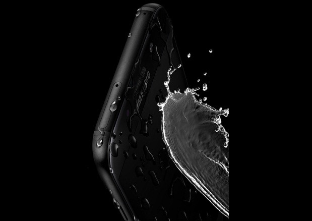 Điểm nổi bật của bộ ba Samsung Galaxy A 2017 là thiết kế lấy cảm hứng từ Galaxy S7 với các góc bo cong và khả năng chống nước.