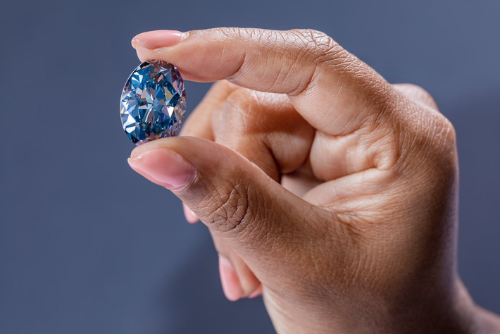 Viên kim cương này được tìm thấy dưới dạng một viên đá thô 41,11 carat trong mỏ Orapa.